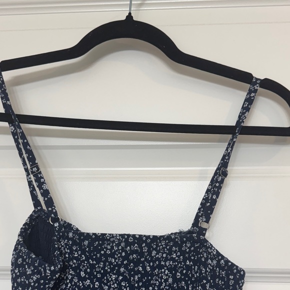 Hollister Navy and White Floral Romper - Picture 6 of 10